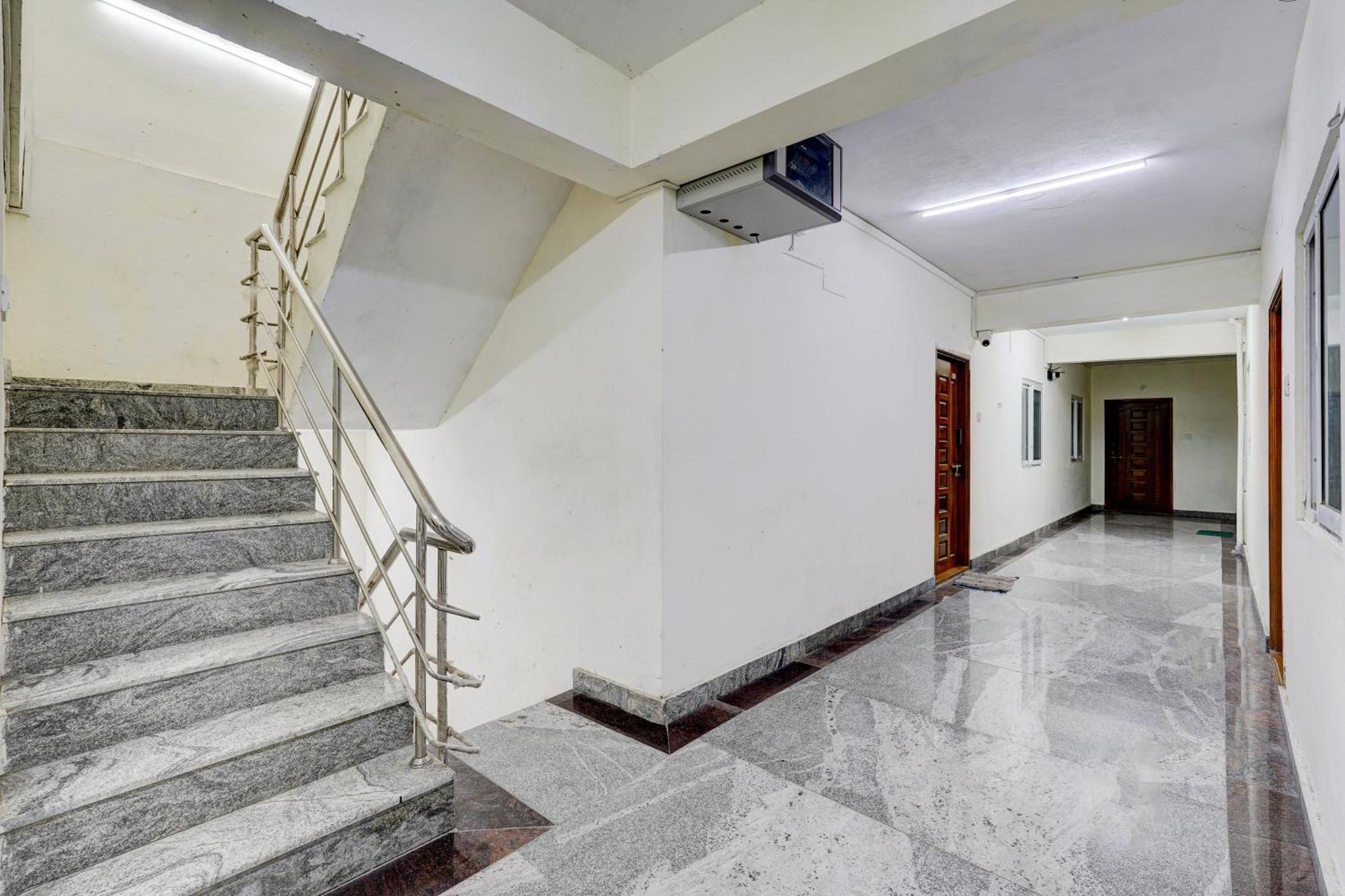 צ'נאי Collection O Sithalapakkam Medavakkam Formerly Srinivasa Residency מראה חיצוני תמונה