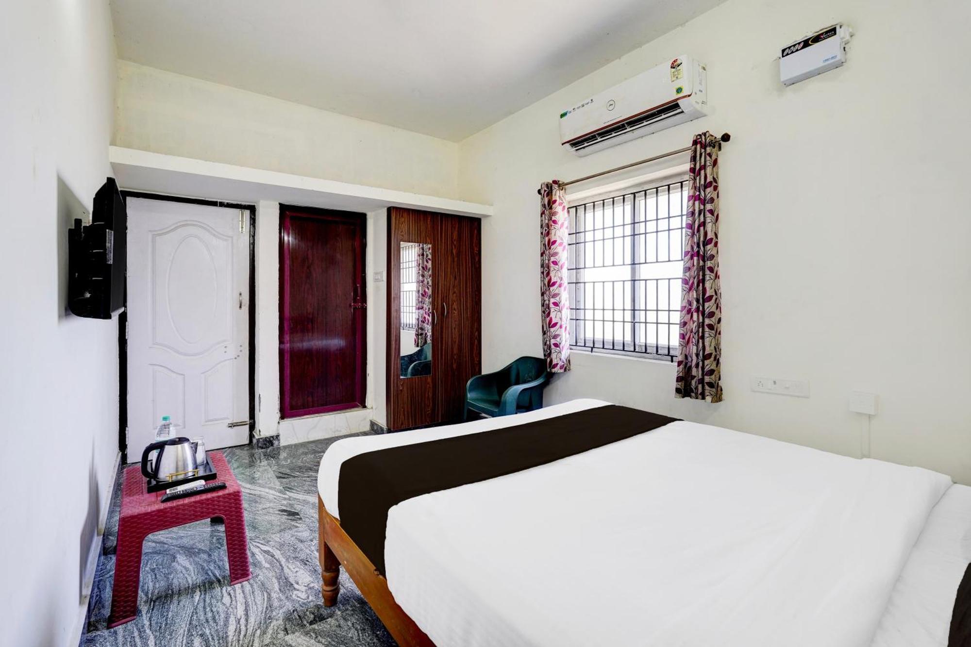 צ'נאי Collection O Sithalapakkam Medavakkam Formerly Srinivasa Residency מראה חיצוני תמונה